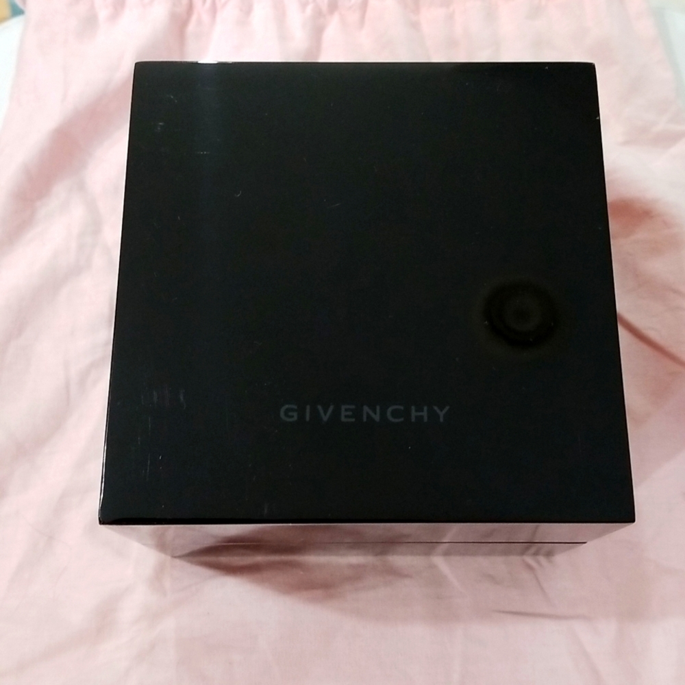 GIVENCHY BLACK LACQUERED JEWELRY BOX